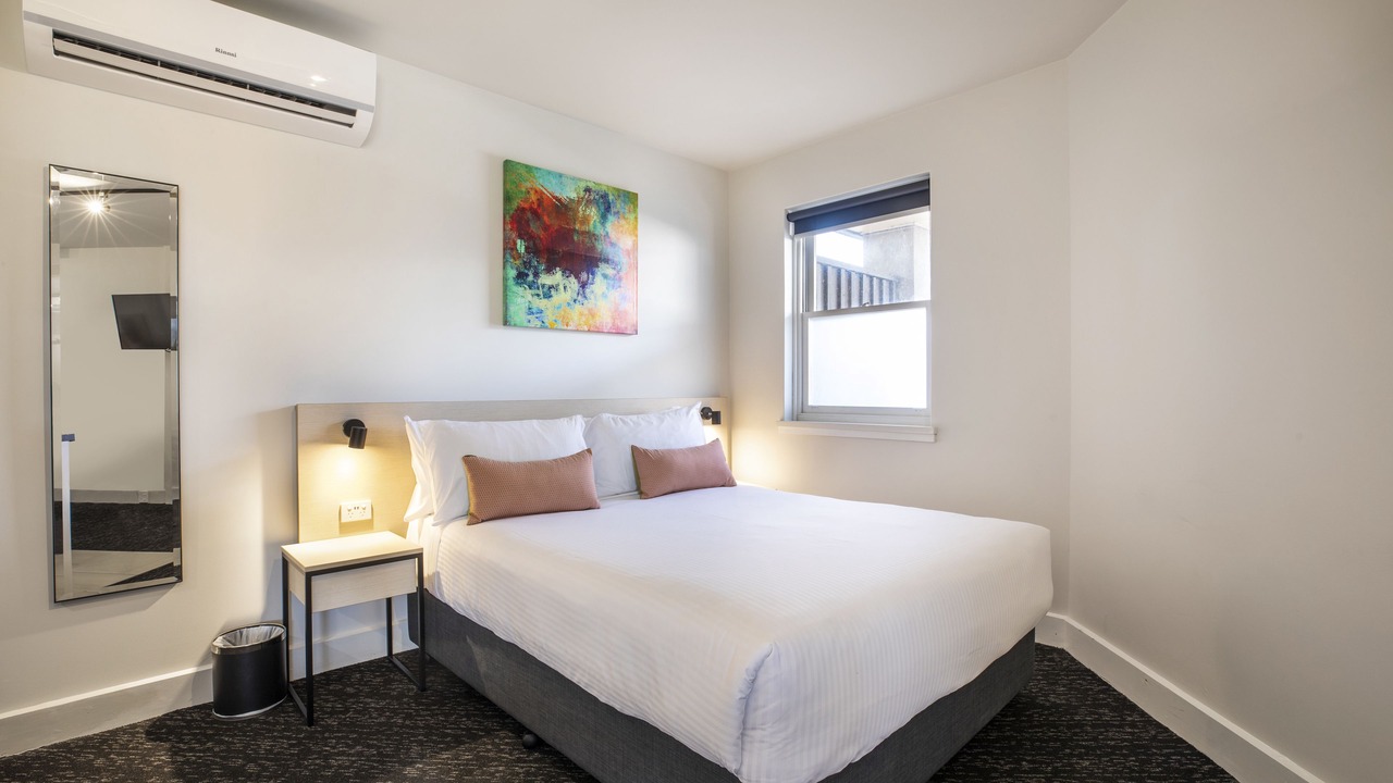 Photo of Others in Sunshine West