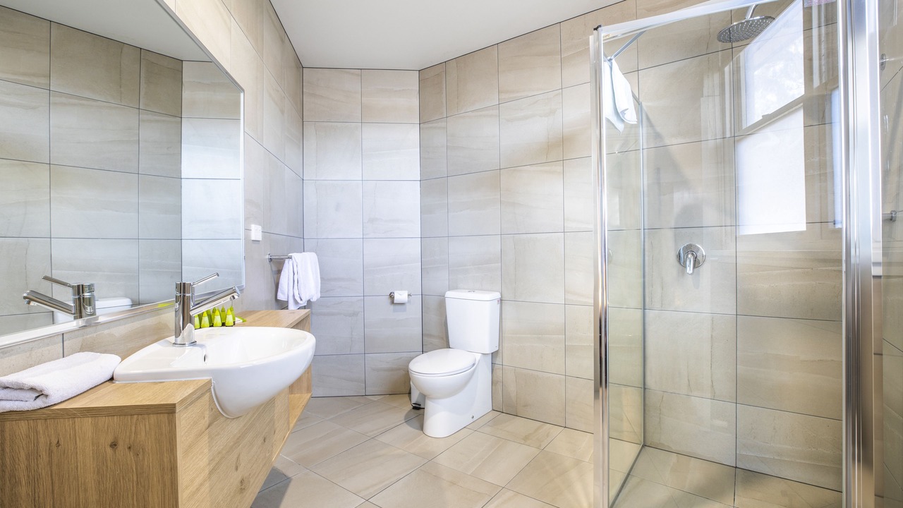 Photo of Bathroom in Sunshine West