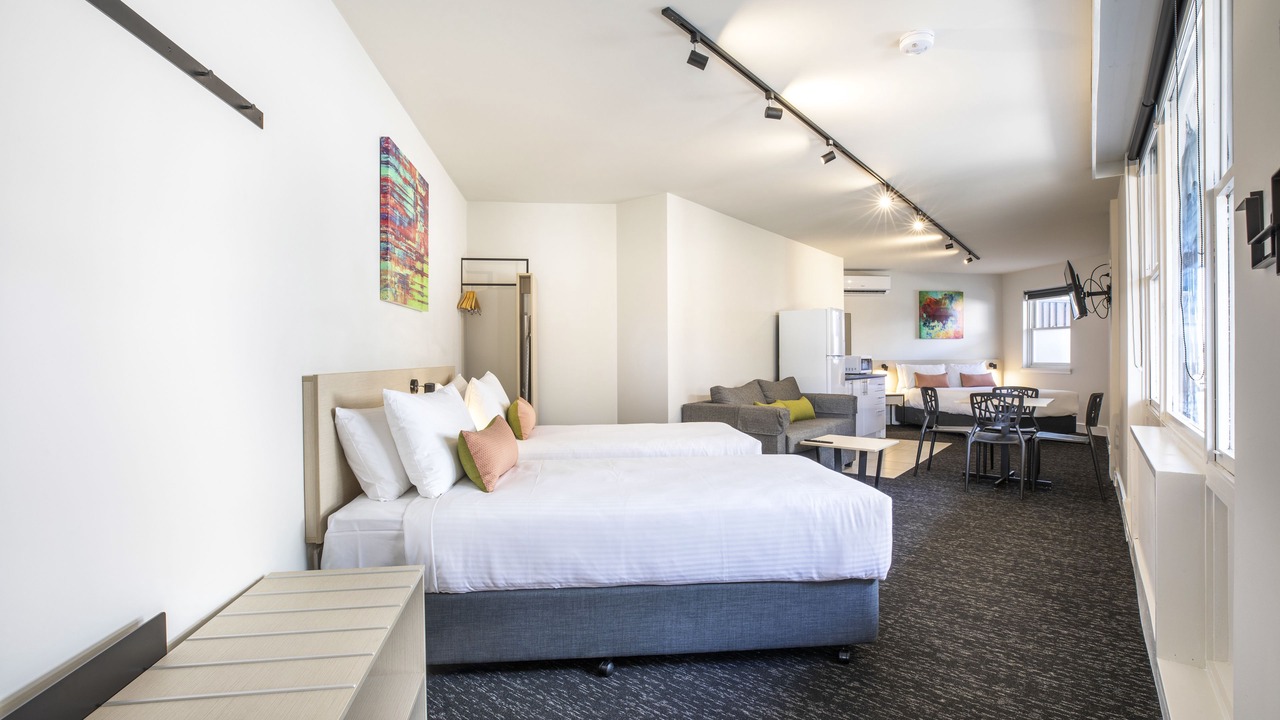 Photo of Others in Sunshine West