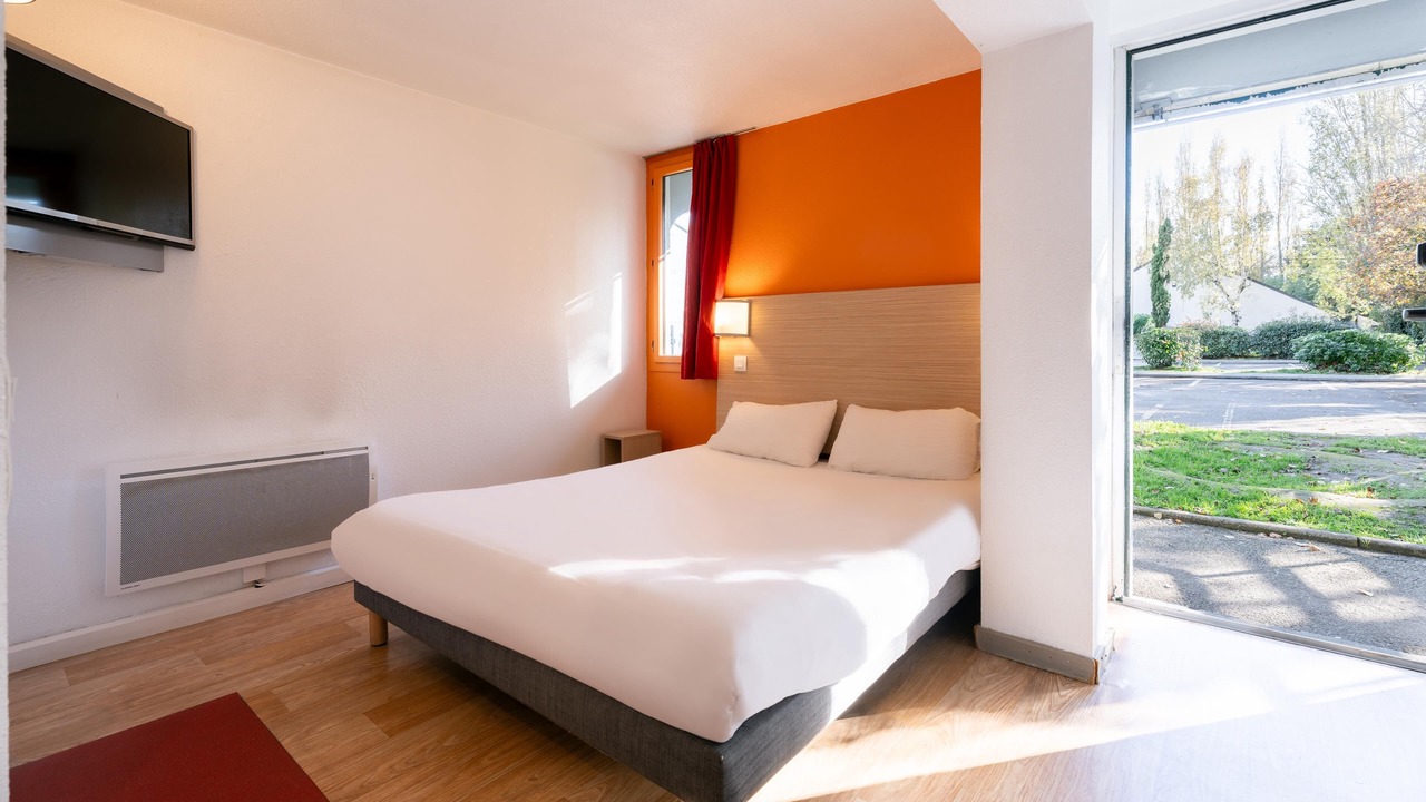 Photo of Bedroom in Reze