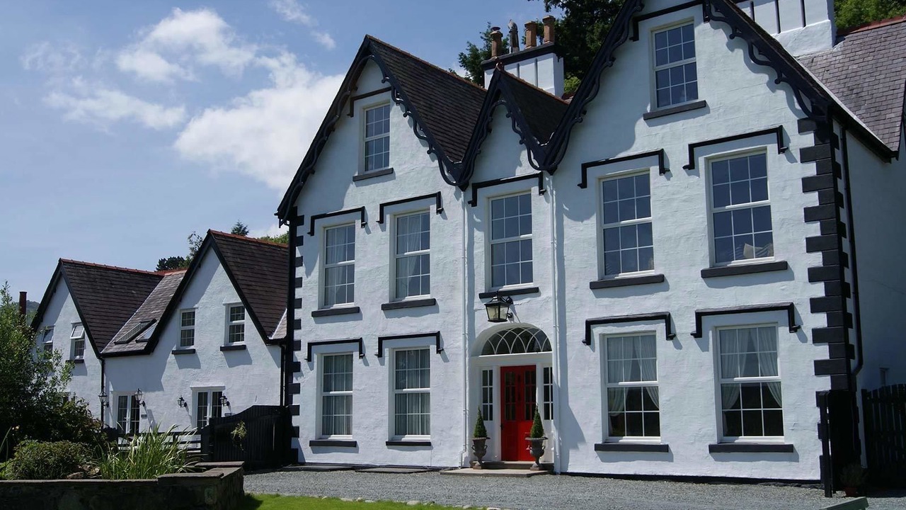 Photo of Buildings in Rowen