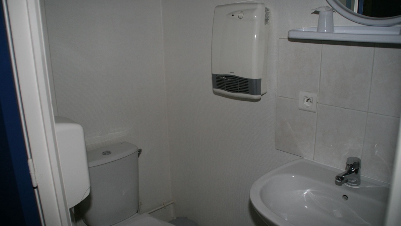 Photo of Bathroom in Flers