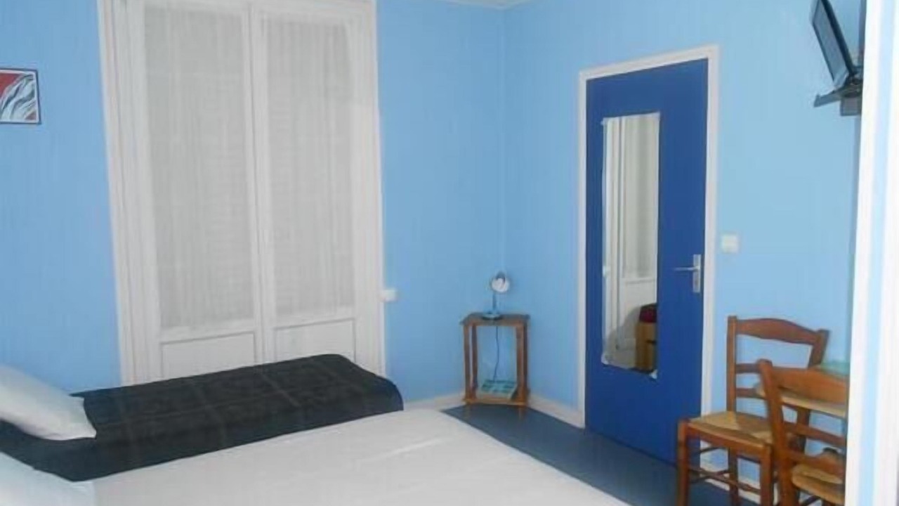 Photo of Bedroom in Flers