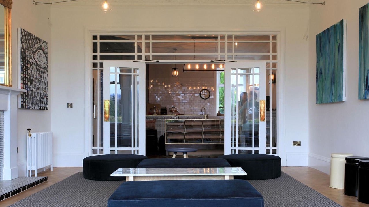 Photo of Others in Peebles