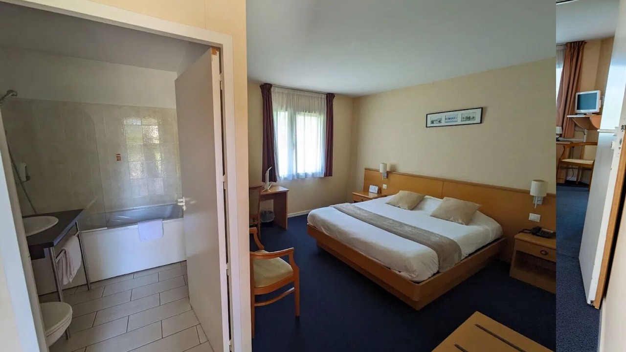 Photo of Bedroom in Villeveque