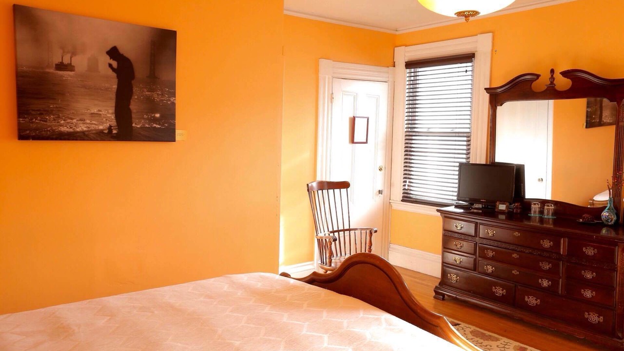 Photo of Bedroom in Salem