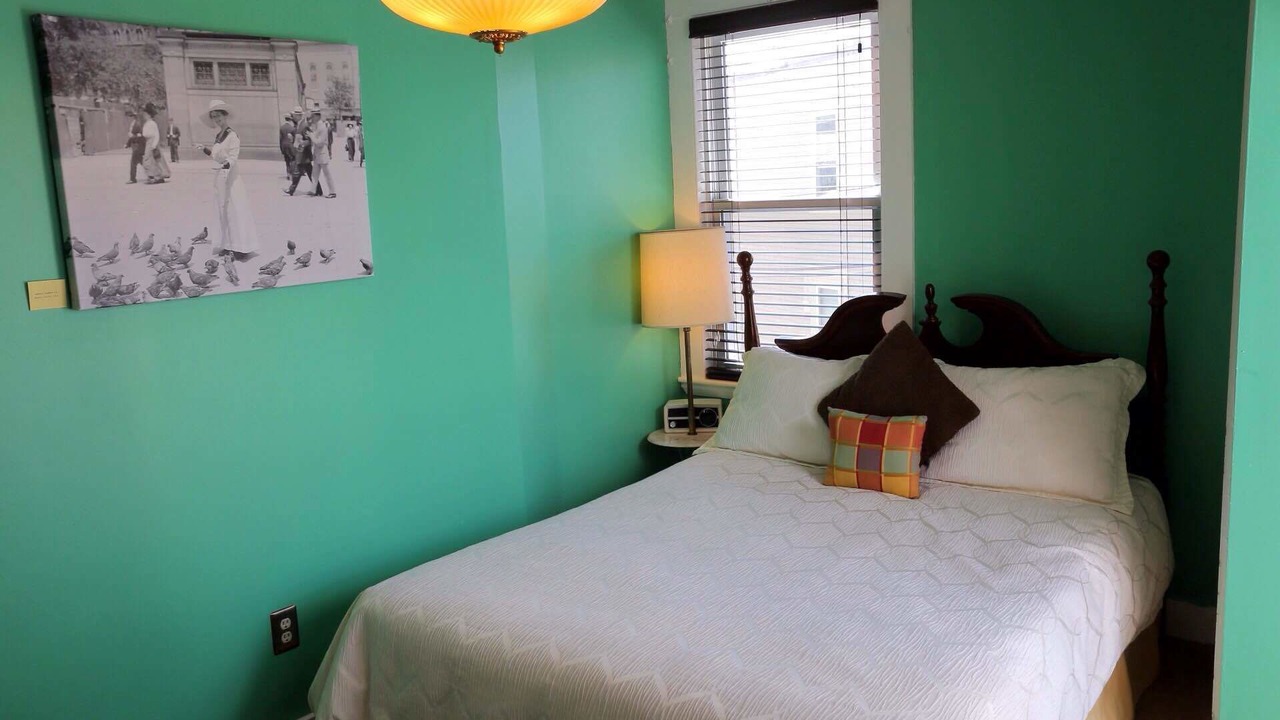 Photo of Bedroom in Salem