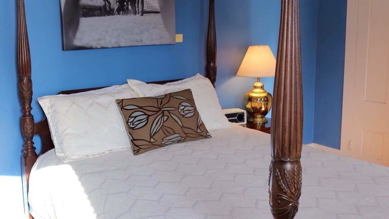 Photo of Bedroom in Salem