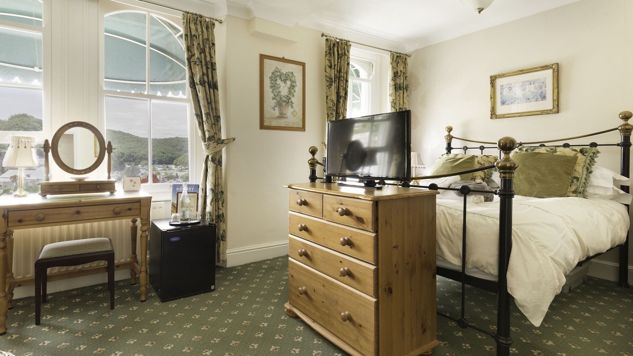 Photo of Bedroom in Looe