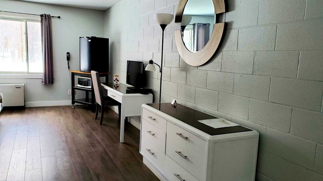 Photo of Bedroom in Colpoys Bay