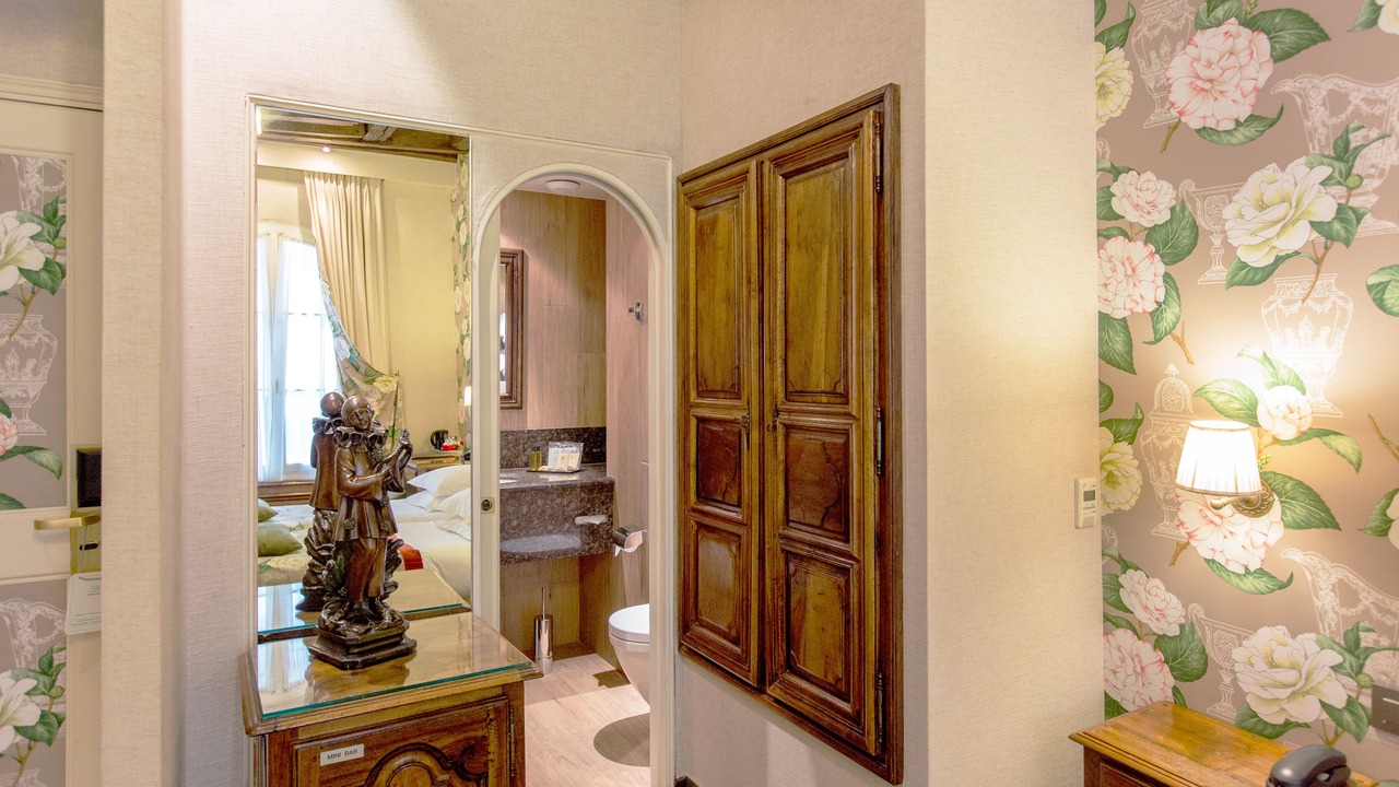 Photo of Bathroom in Saint-Germain-des-Pres