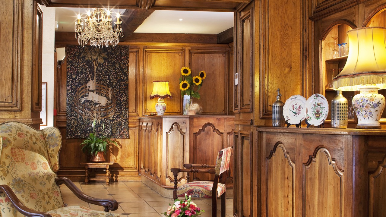 Photo of Others in Saint-Germain-des-Pres