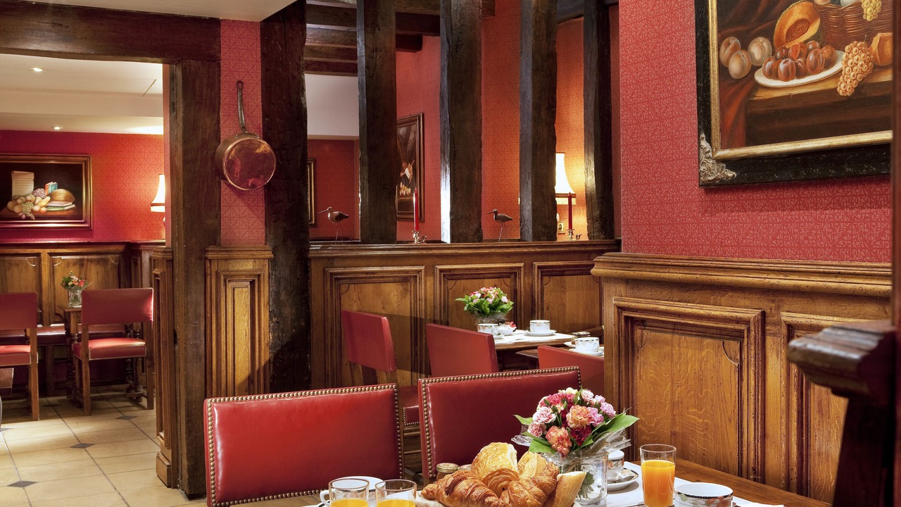 Photo of Others in Saint-Germain-des-Pres