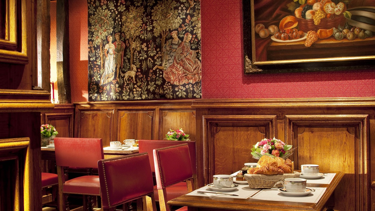 Photo of Others in Saint-Germain-des-Pres