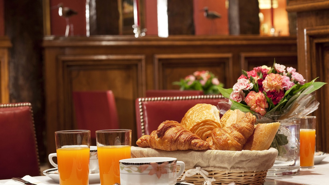 Photo of Others in Saint-Germain-des-Pres