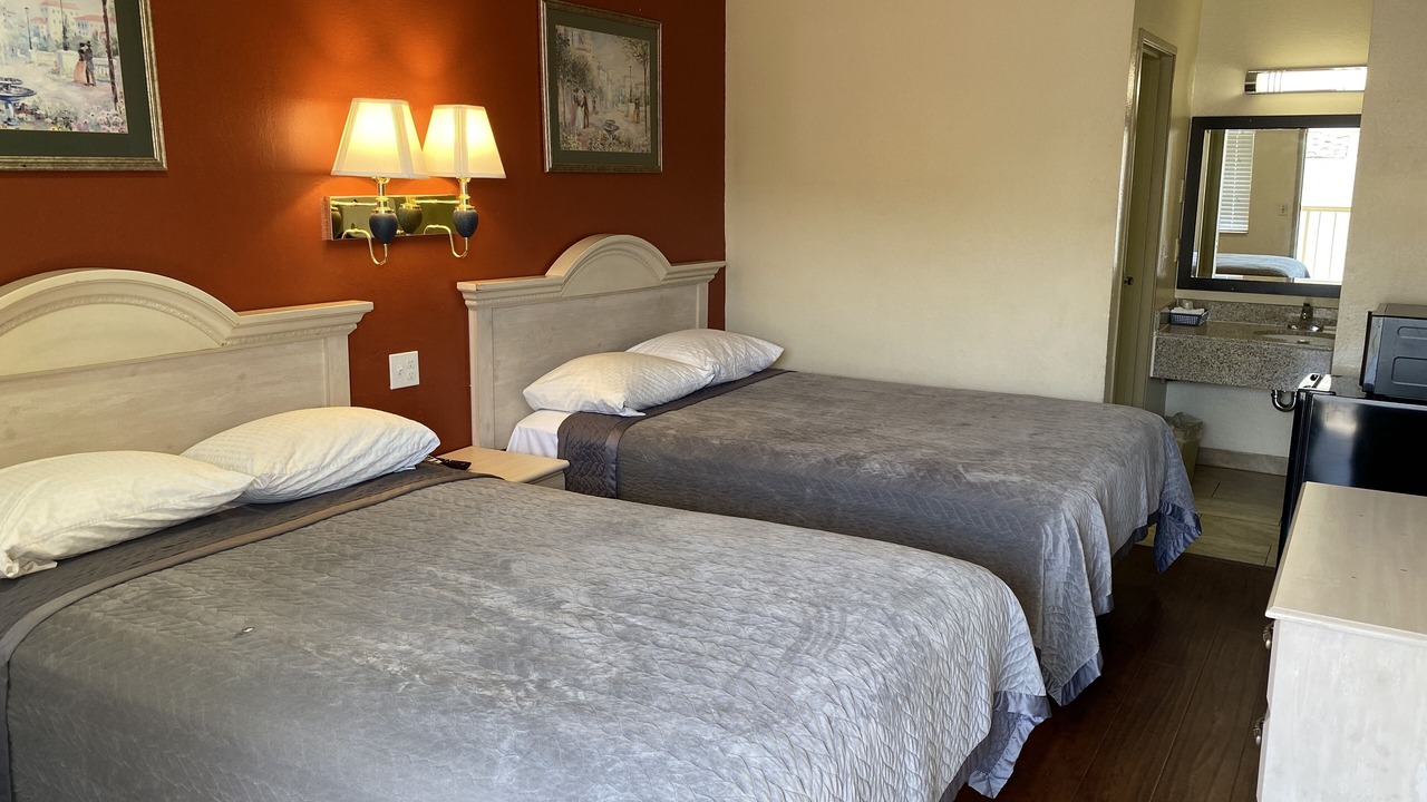 Photo of Bedroom in Longfellow