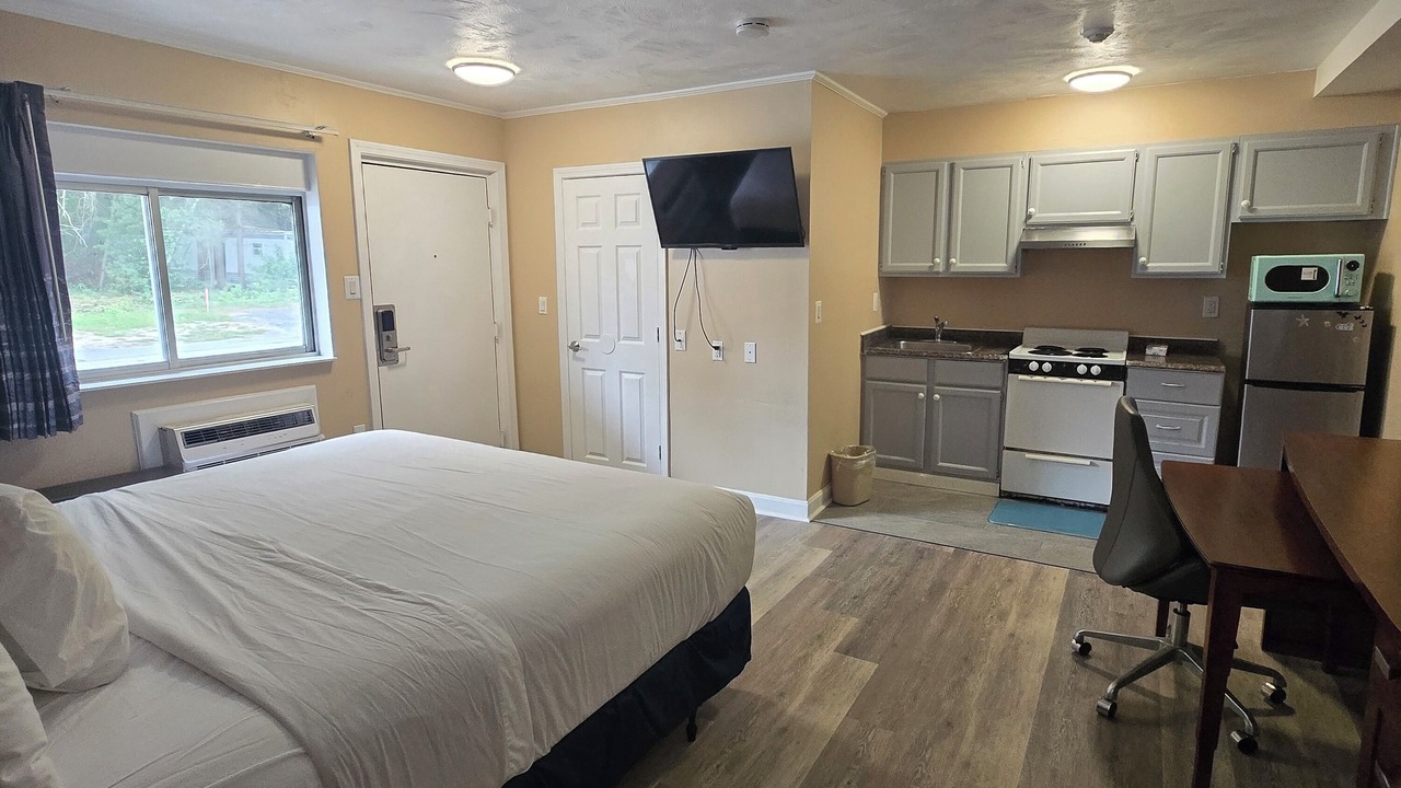 Photo of Others in Ayer