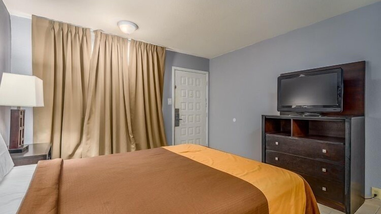 Photo of Bedroom in Canyon Acres