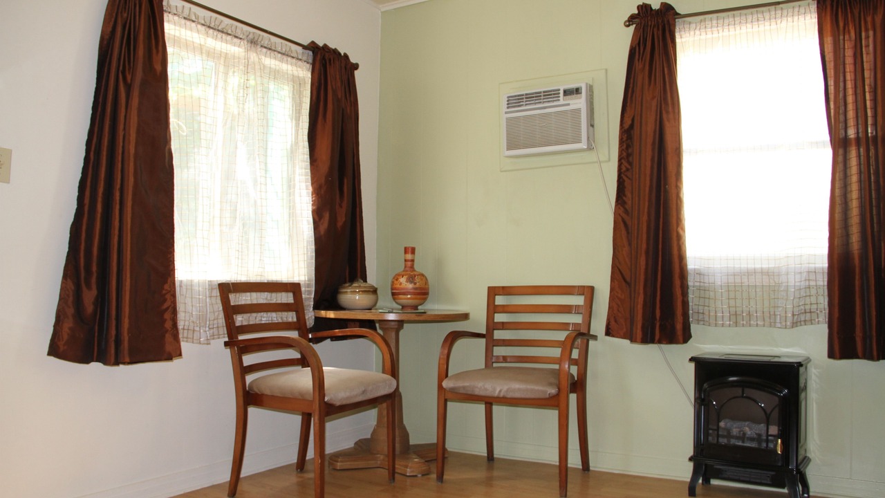 Photo of Bedroom in Avalon