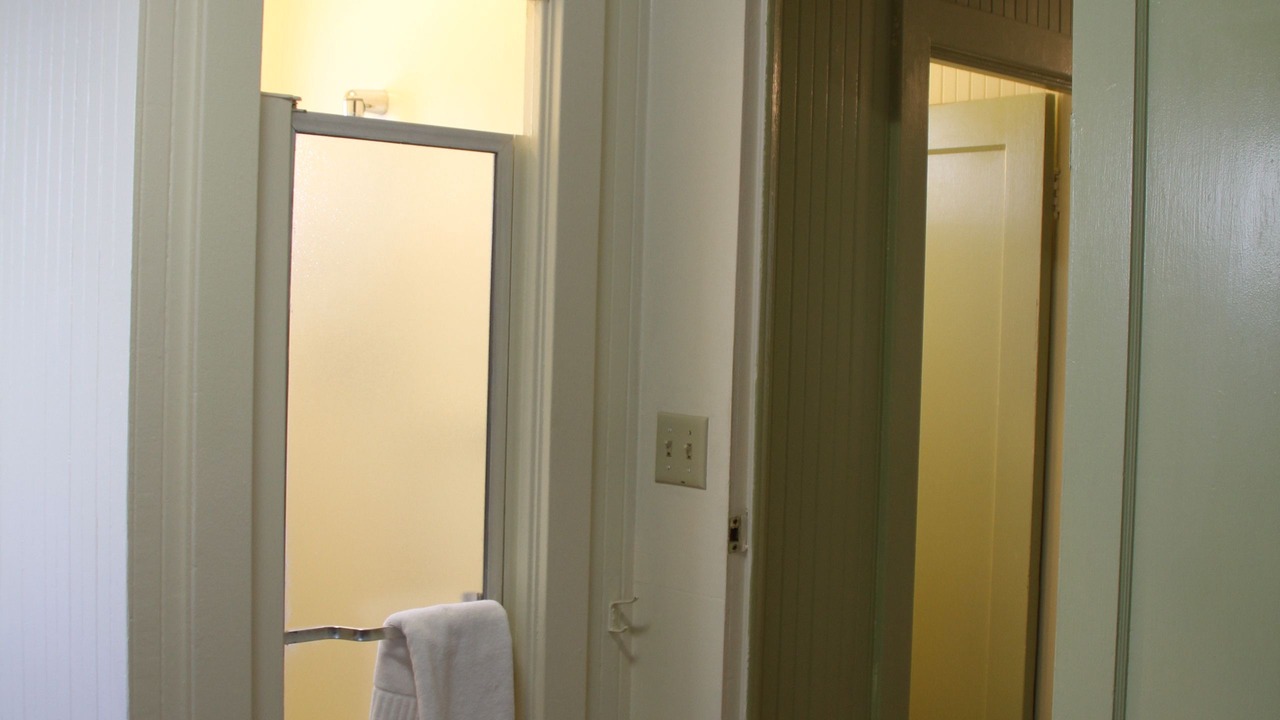 Photo of Bathroom in Avalon