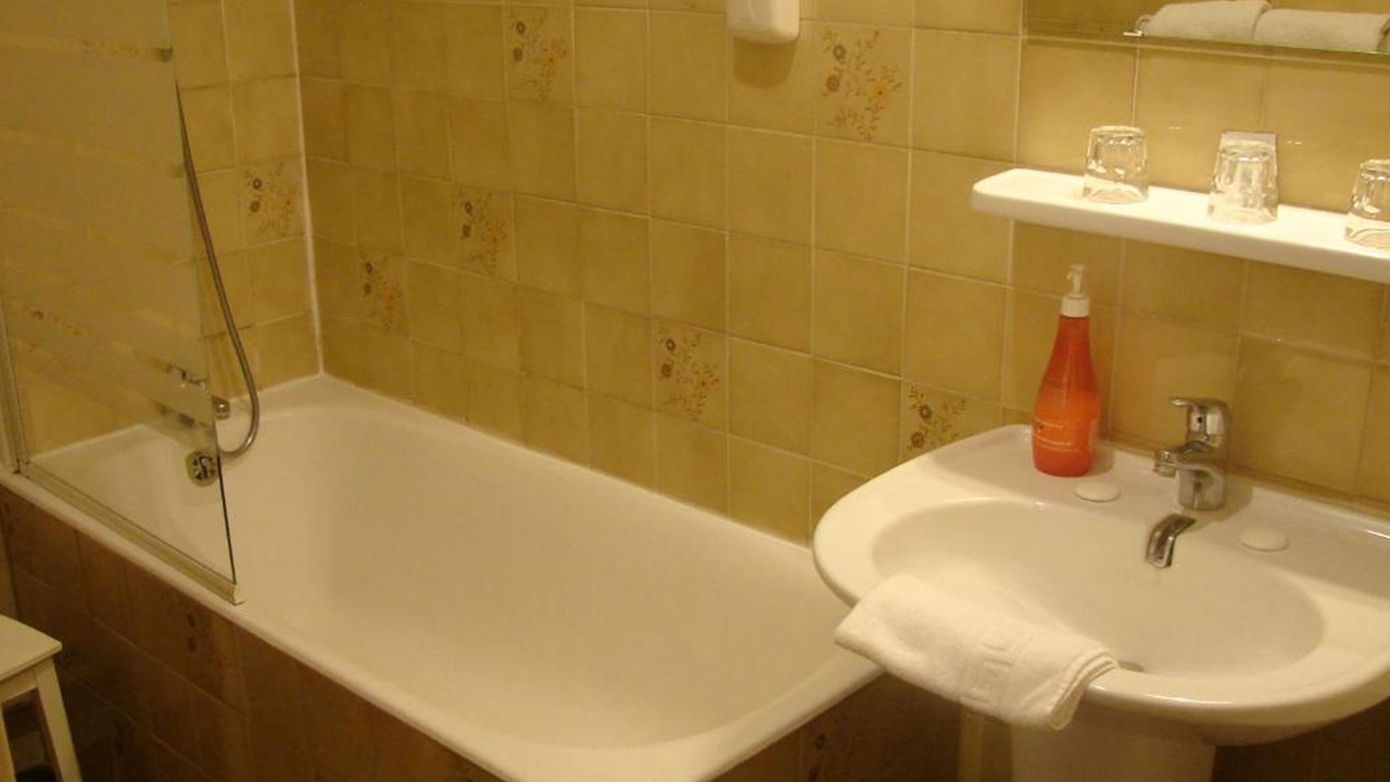 Photo of Bathroom in Angers