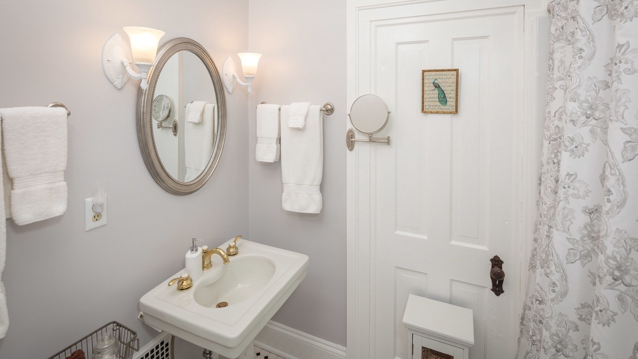 Photo of Bathroom in Galena