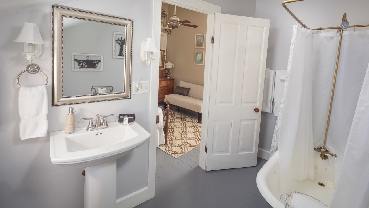 Photo of Bathroom in Galena