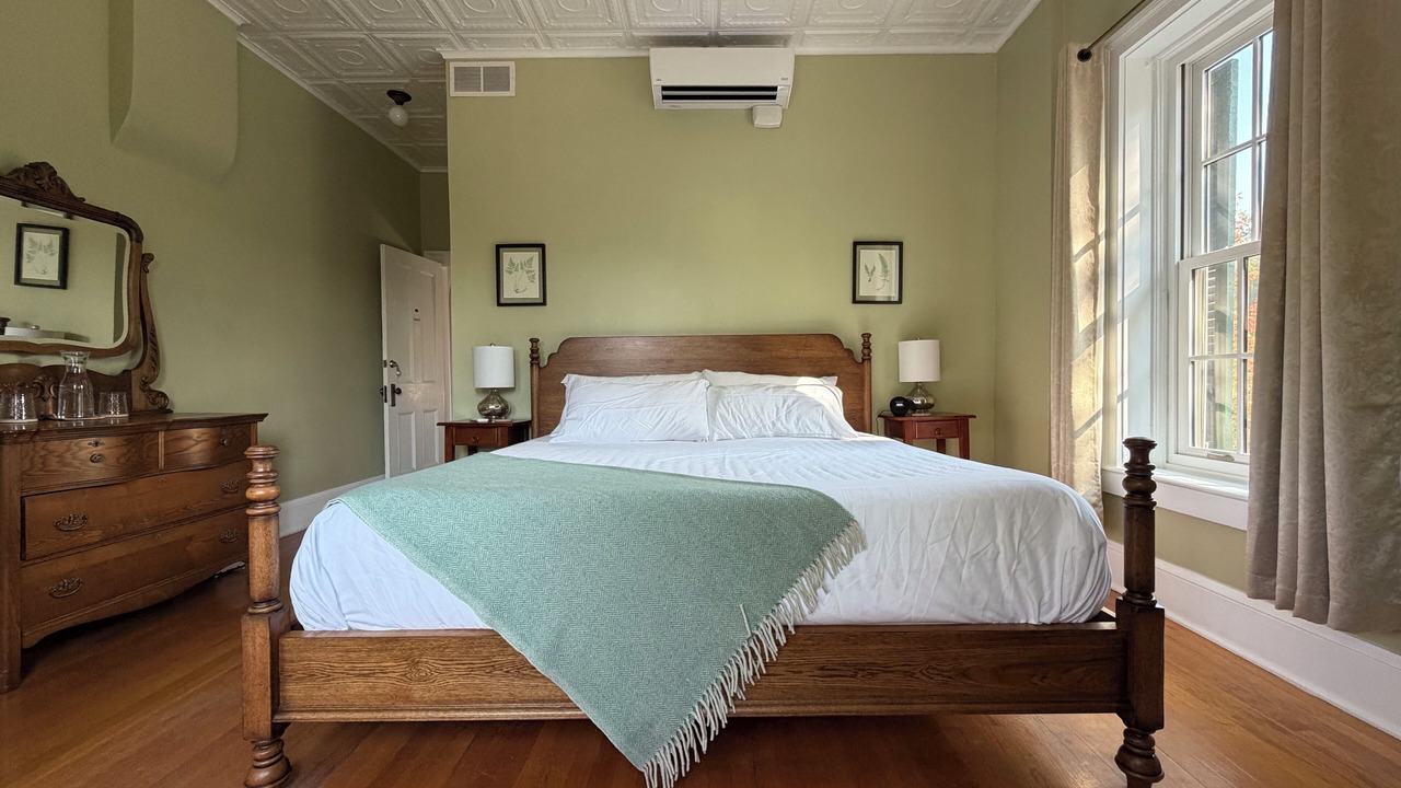 Photo of Bedroom in Galena