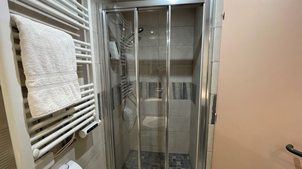 Photo of Others in Fayet