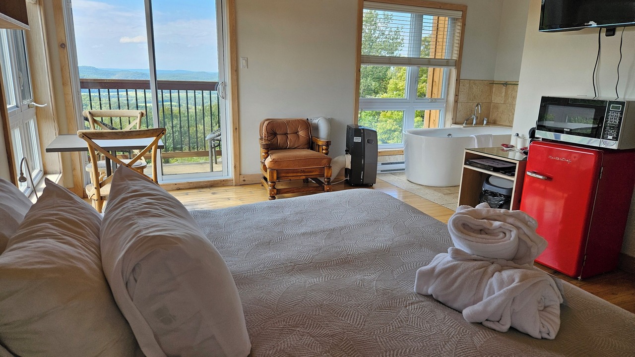 Photo of Bathroom in Grenville-sur-la-Rouge