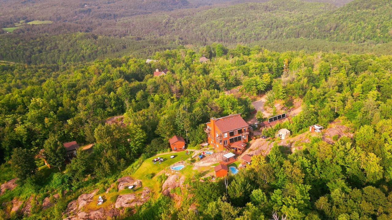 Photo of Others in Grenville-sur-la-Rouge