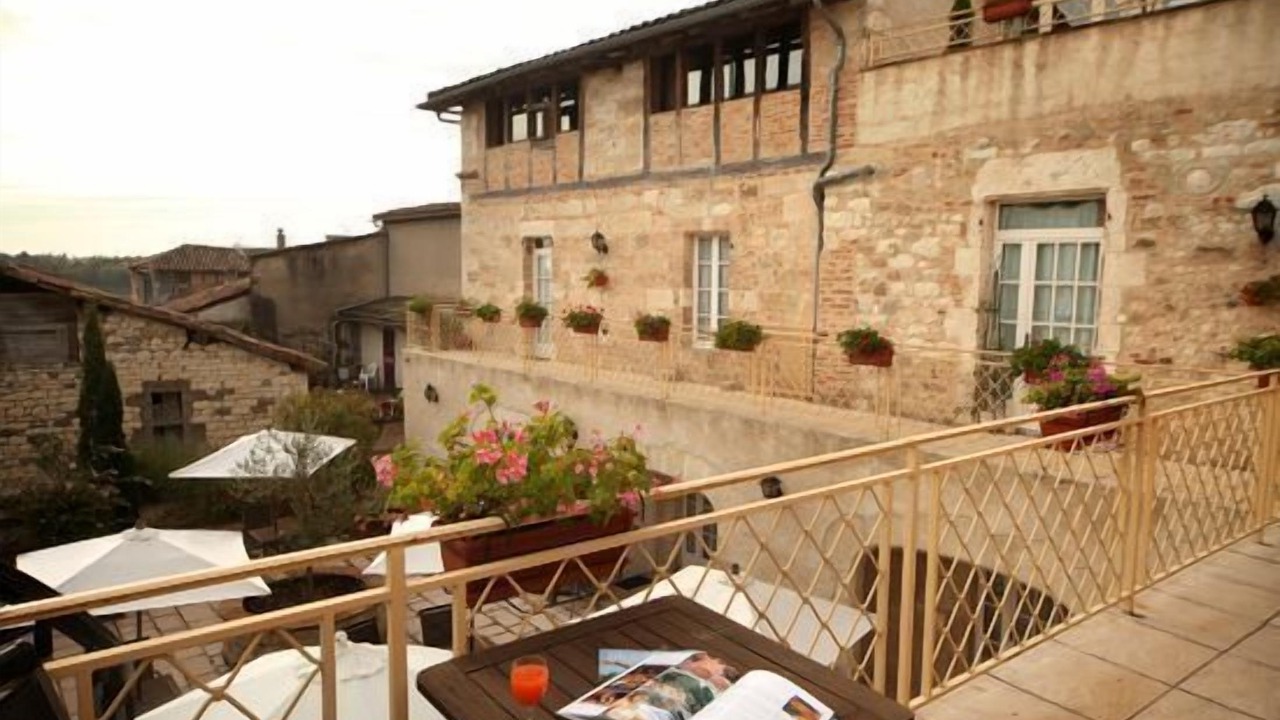 Photo of Patio Balcony in Castelnau-de-Montmiral