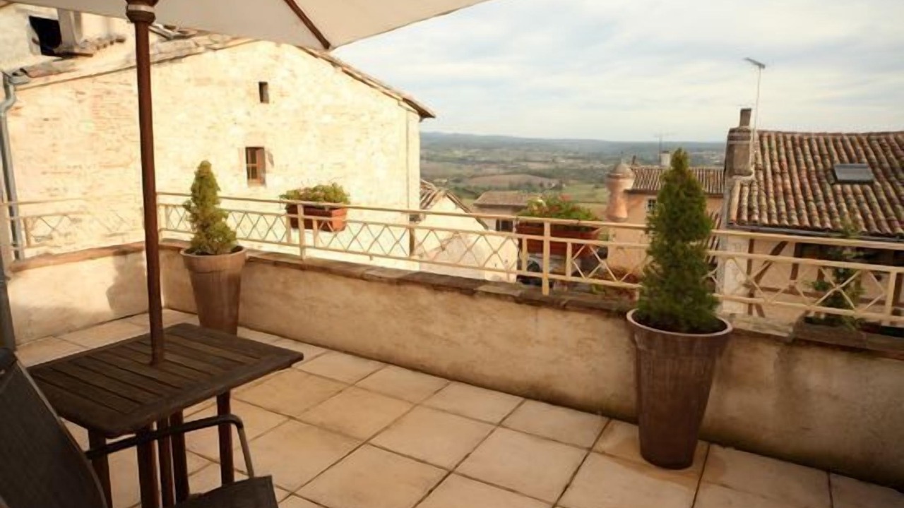 Photo of Patio Balcony in Castelnau-de-Montmiral