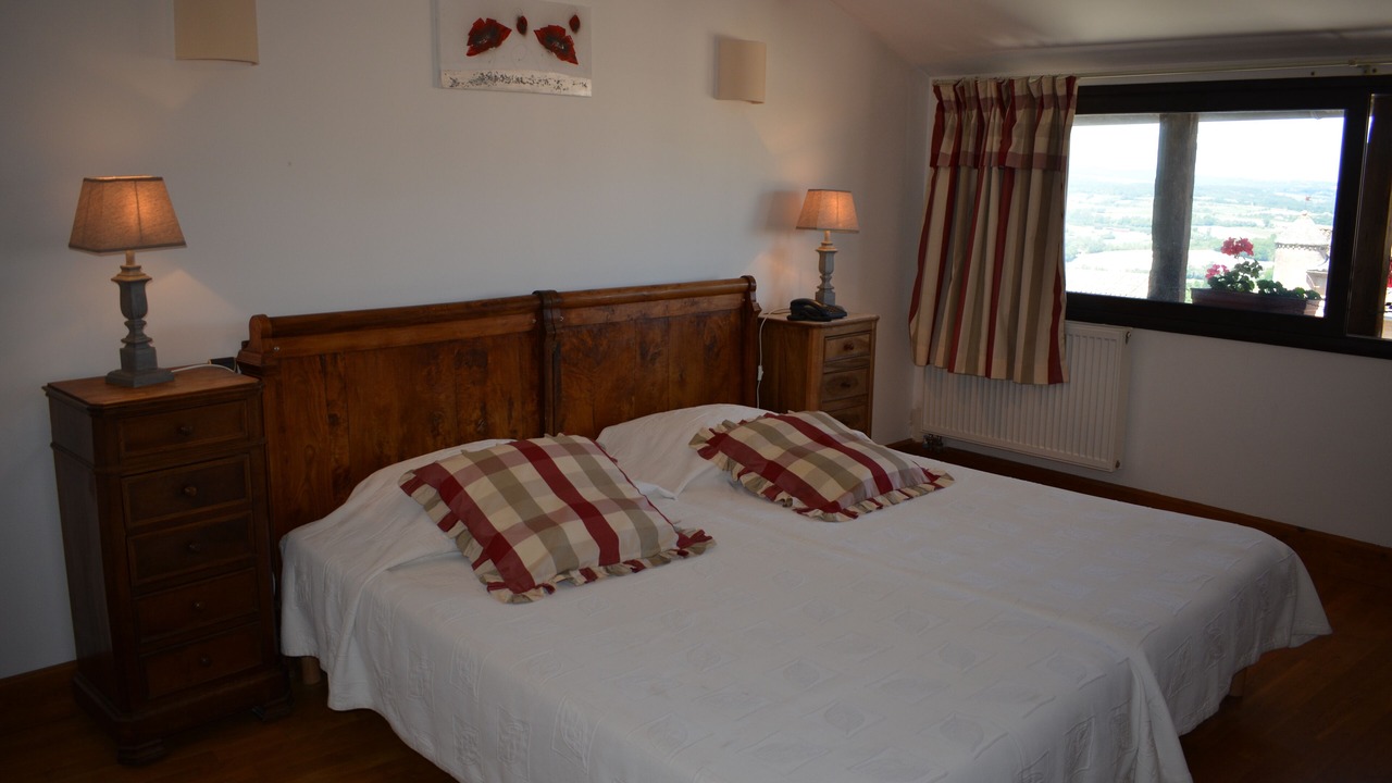 Photo of Bedroom in Castelnau-de-Montmiral