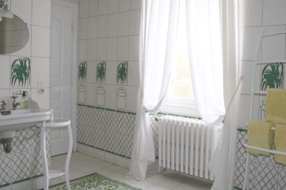 Photo of Bathroom in Sainte-Vertu