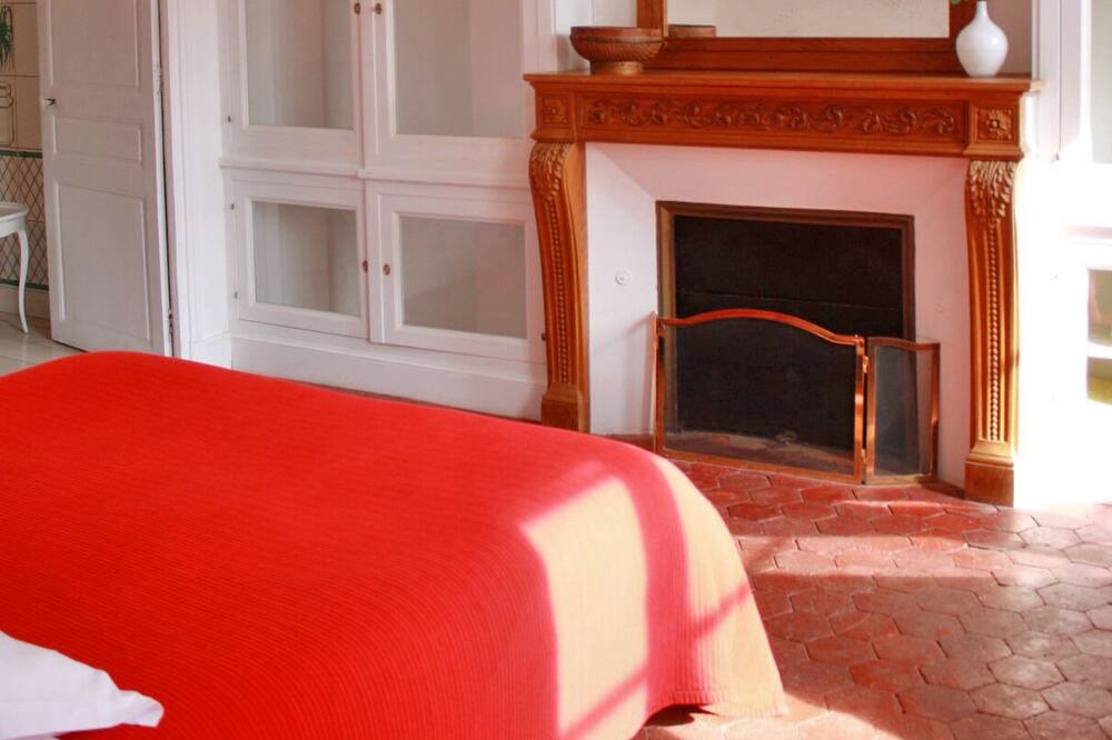 Photo of Bedroom in Sainte-Vertu