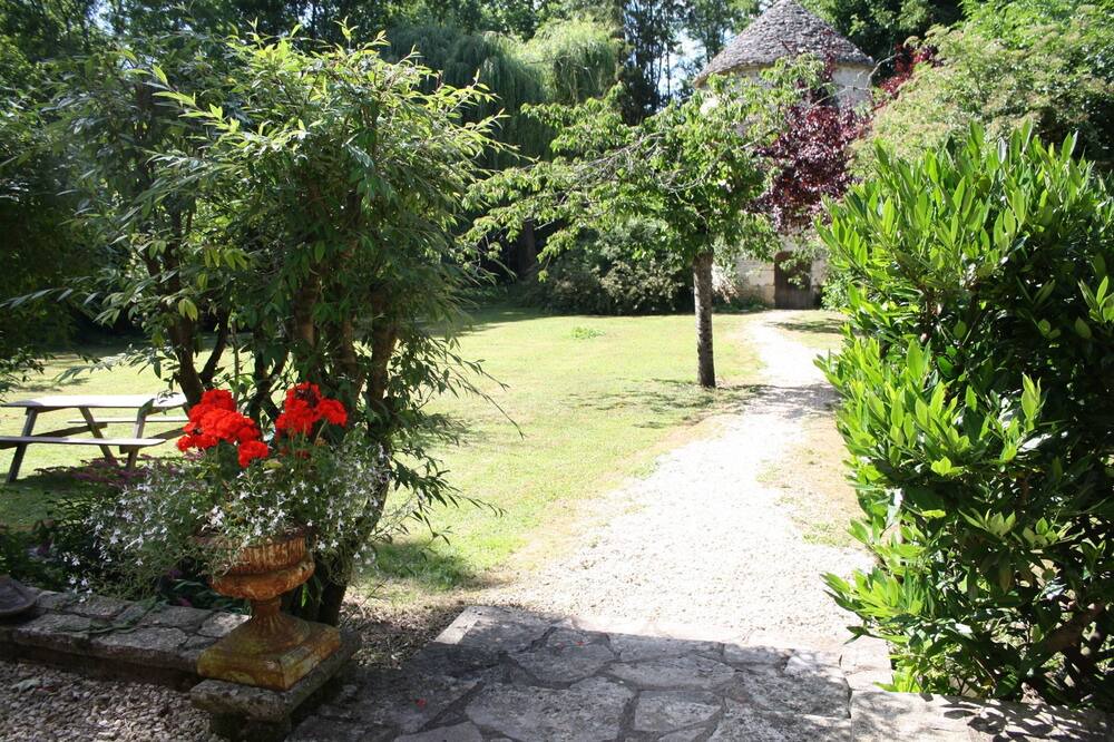 Photo of Outdoor in Sainte-Vertu