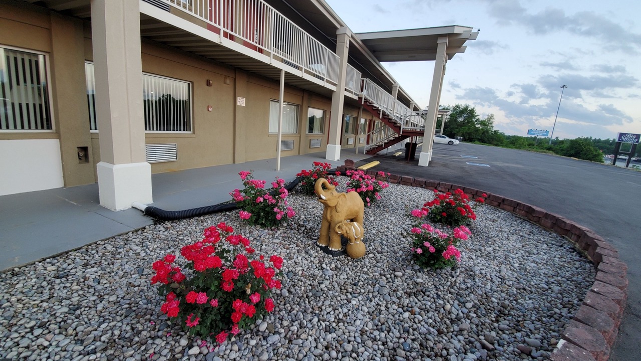 Photo of Outdoor in Madisonville