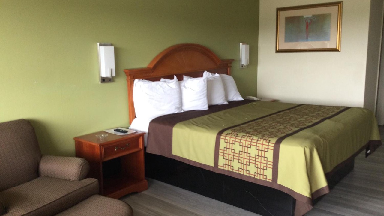 Photo of Others in Madisonville