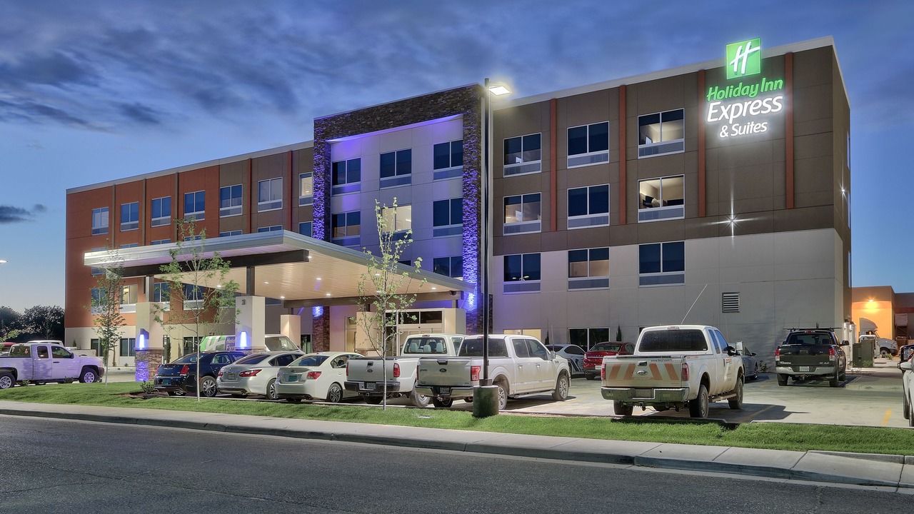 Photo of Buildings in Roswell