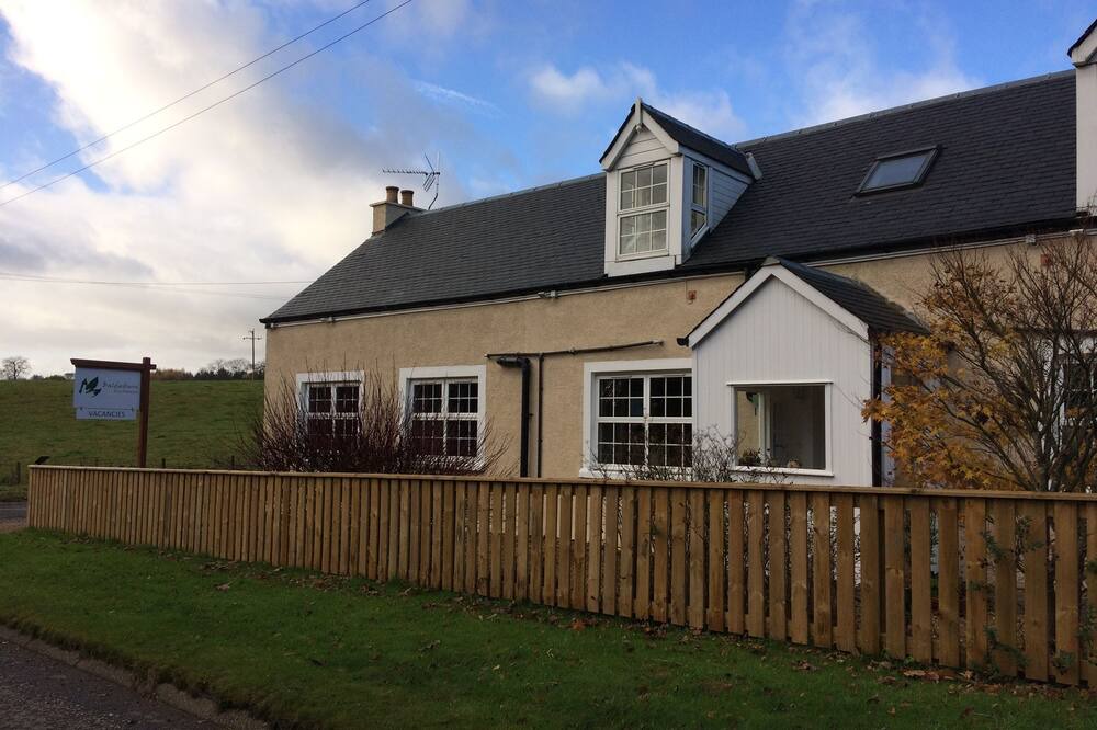 Photo of Outdoor in Dollar