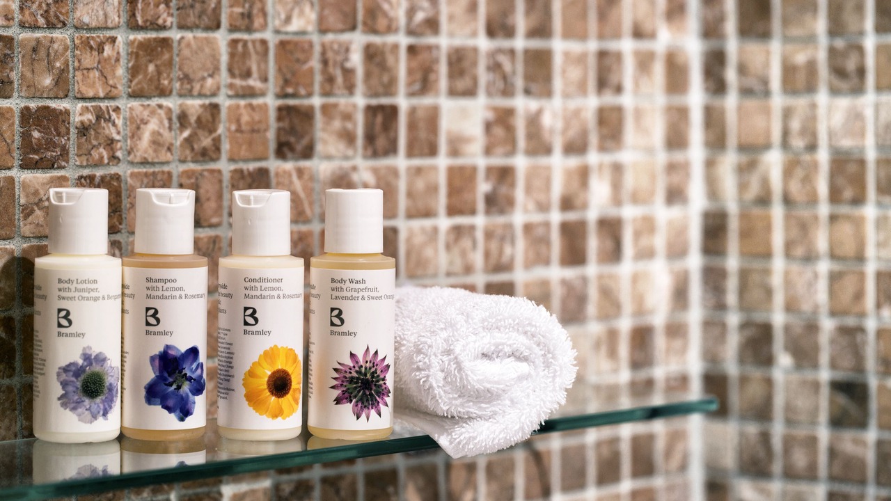 Photo of Others in Hallen