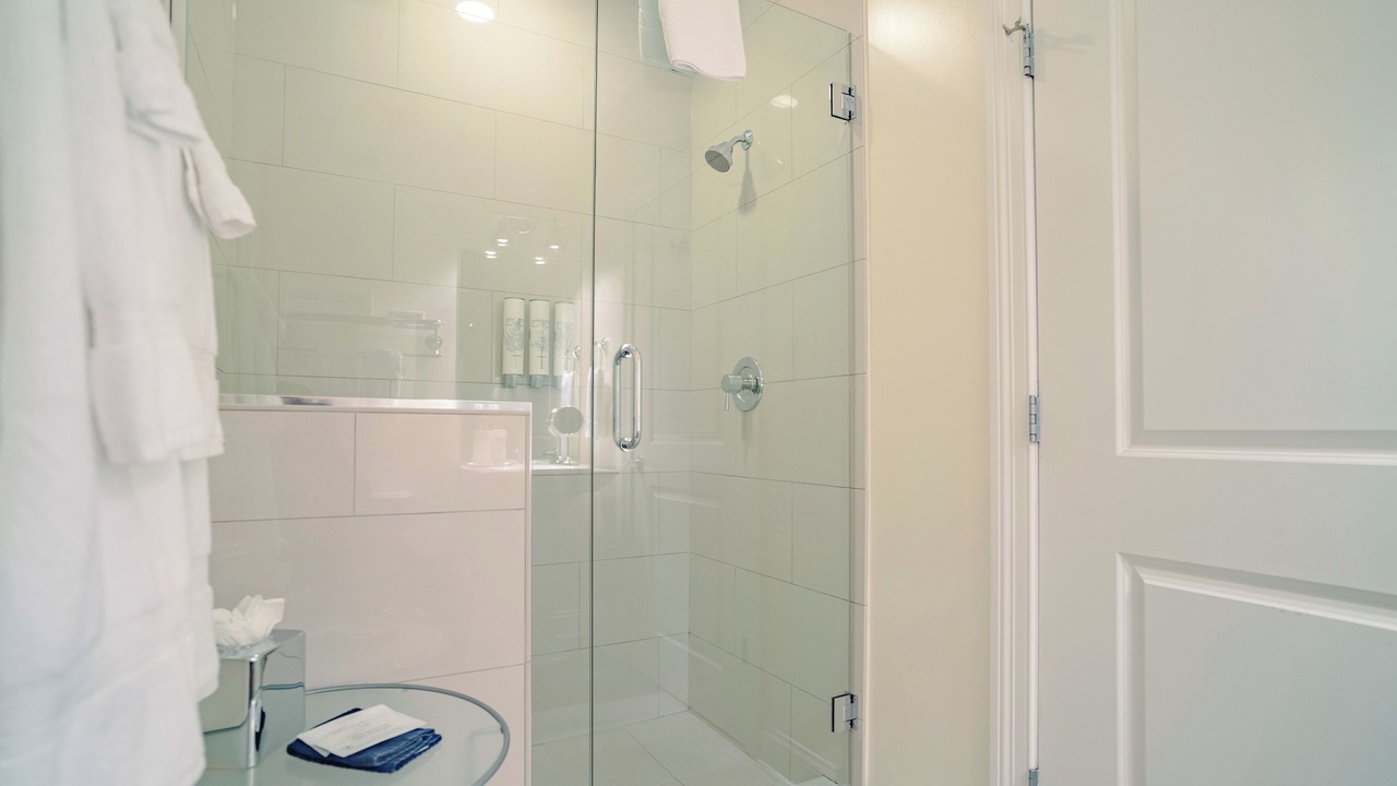 Photo of Bathroom in Ravenswood