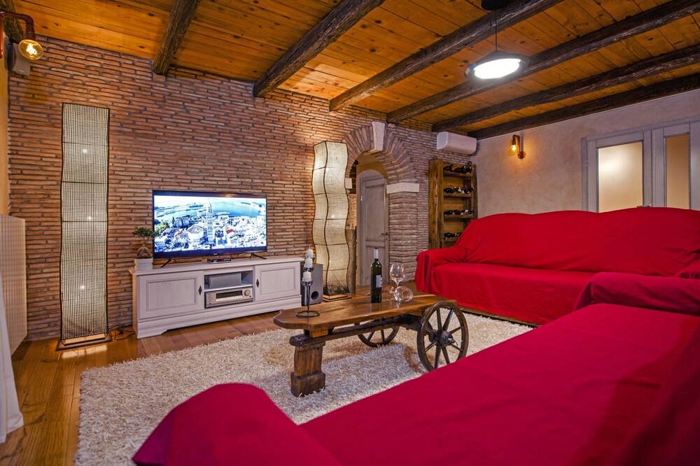 Photo of Livingroom in Krmed
