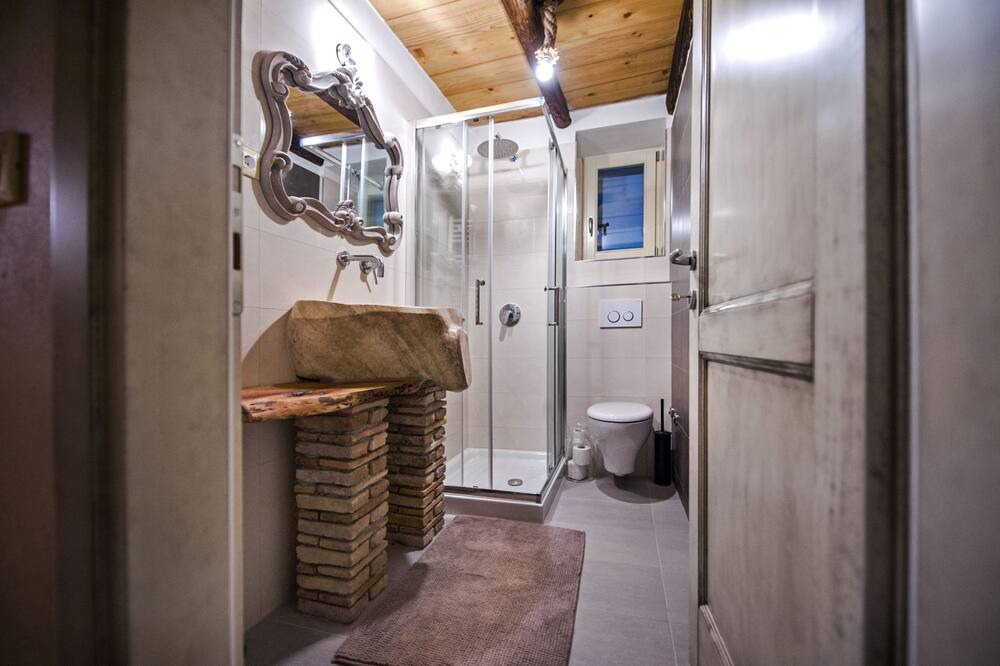 Photo of Bathroom in Krmed