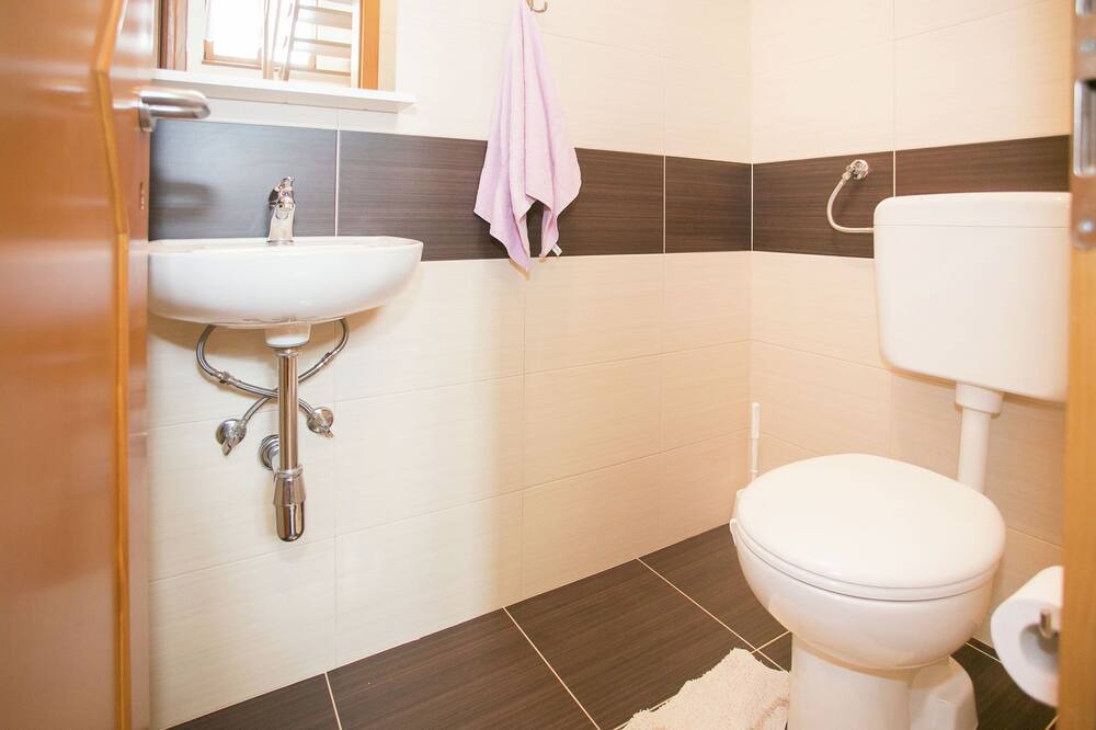 Photo of Bathroom in Laginji