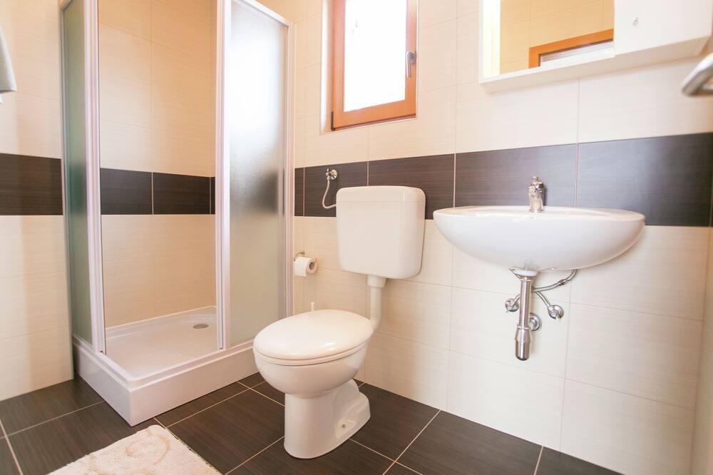 Photo of Bathroom in Laginji