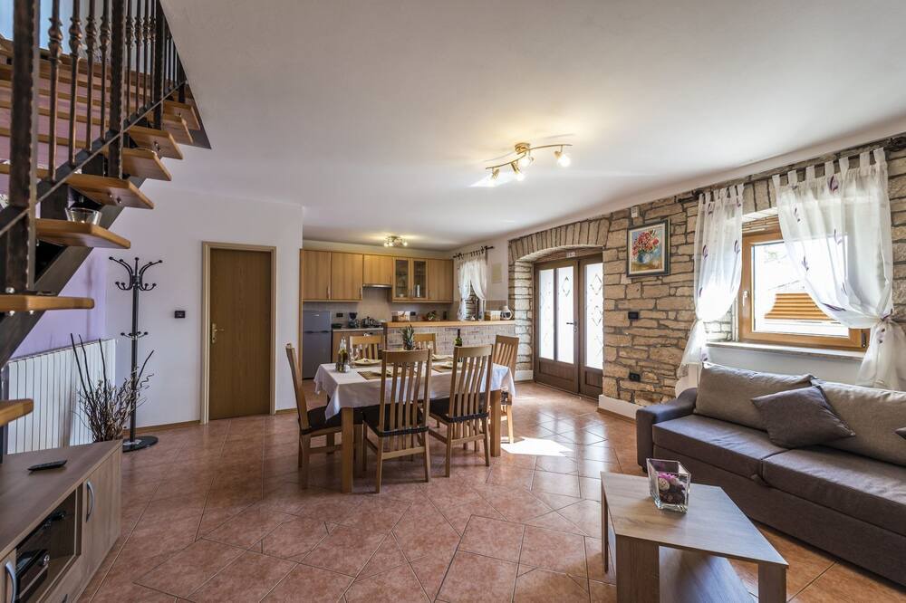 Photo of Livingroom in Vosteni