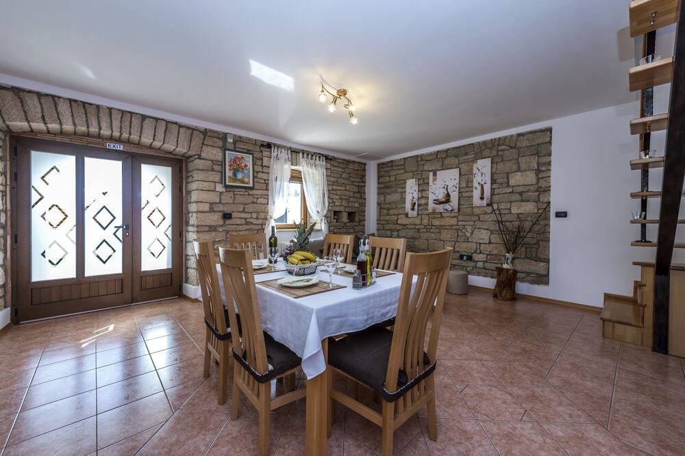 Photo of Livingroom in Vosteni