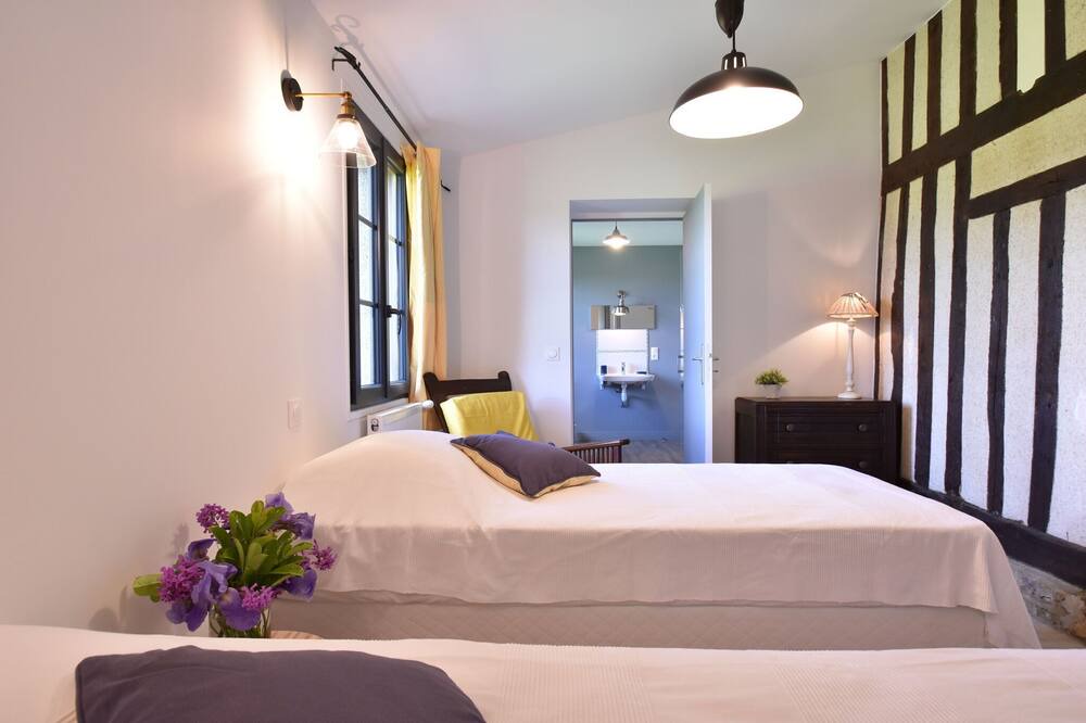 Photo of Bedroom in Asnieres